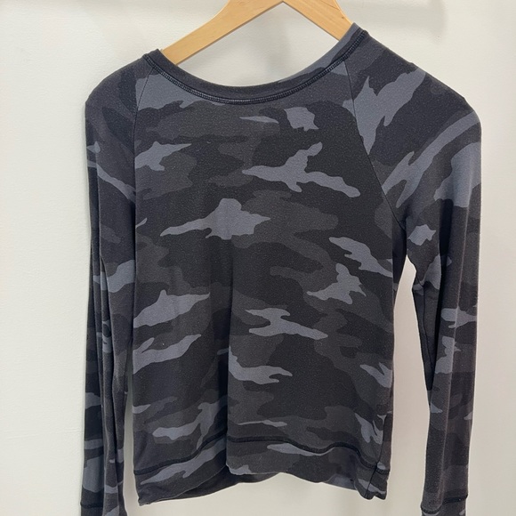 ATHLETA GIRL CAMO TOP - Picture 2 of 2